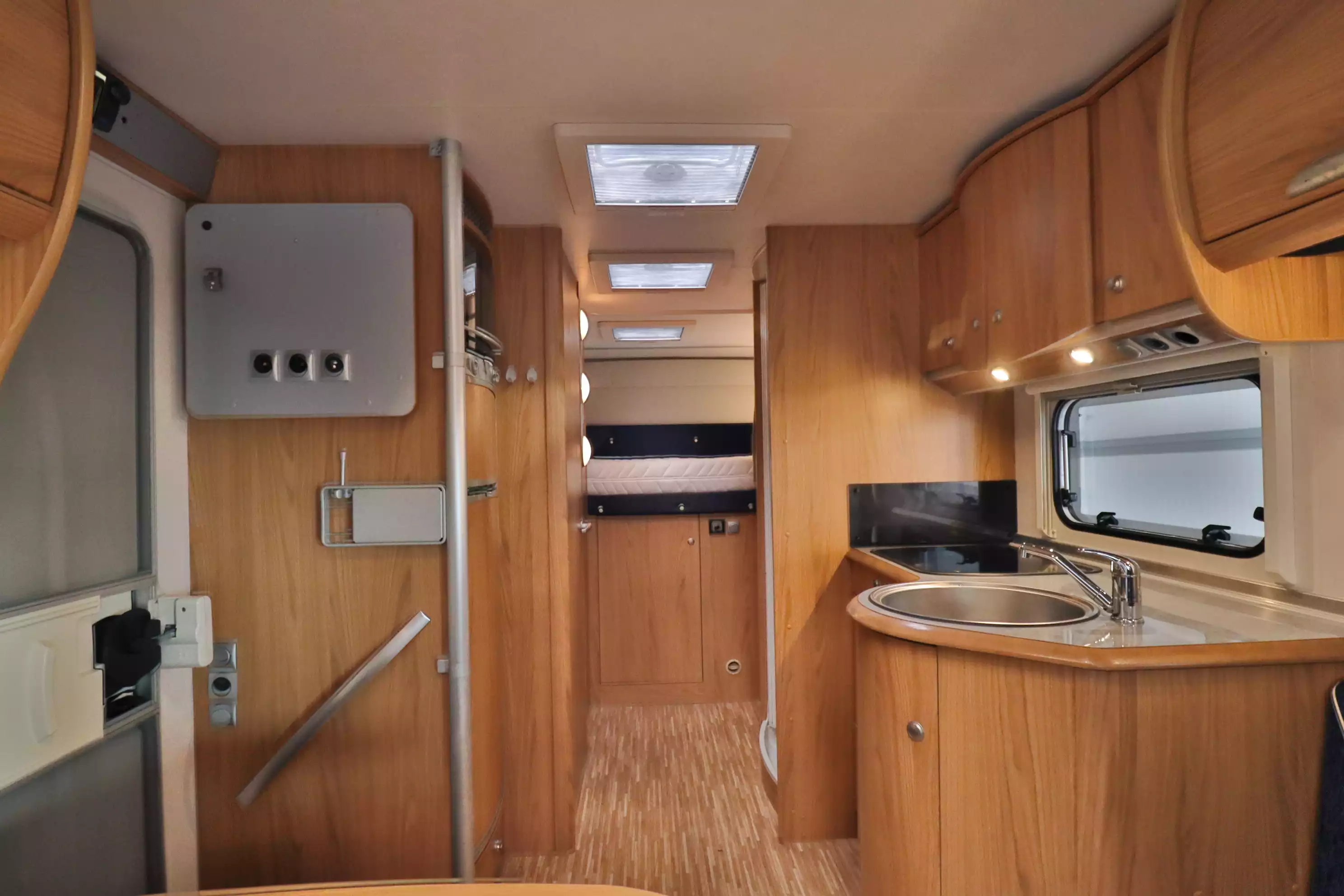 BUERSTNER Delfin Performance T 715 